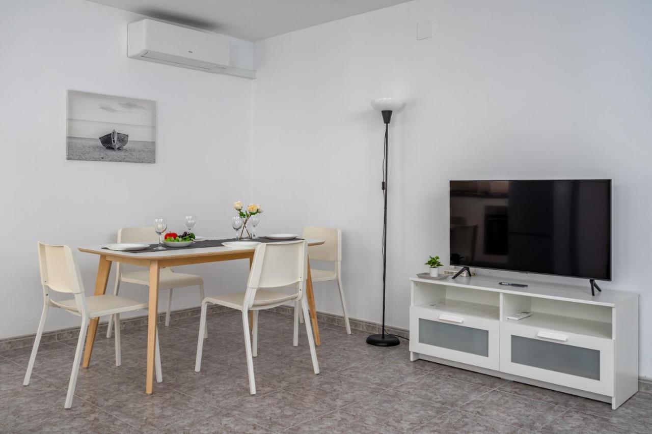 Central Flat With Pool In Fuengirola By Costarentals - Ref 171 Kültér fotó